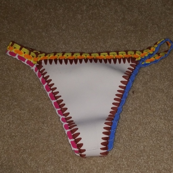 Kini - Picture 2 of 4
